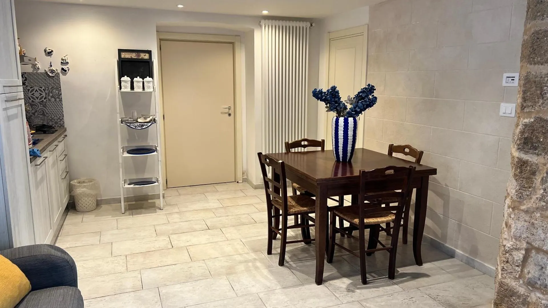 Handy Suite Idromassaggio Brindisi 0*,  Italien